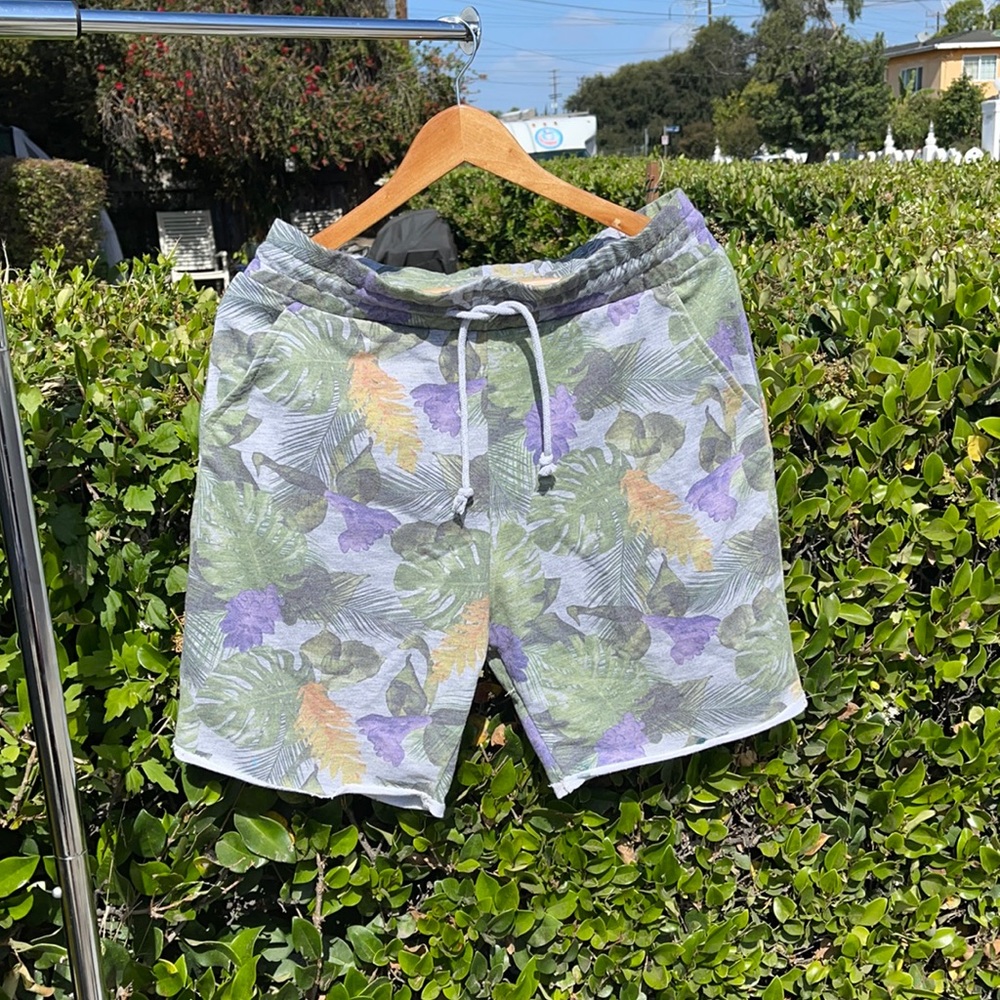 H&M Divided Floral Shorts - NEVER WORN